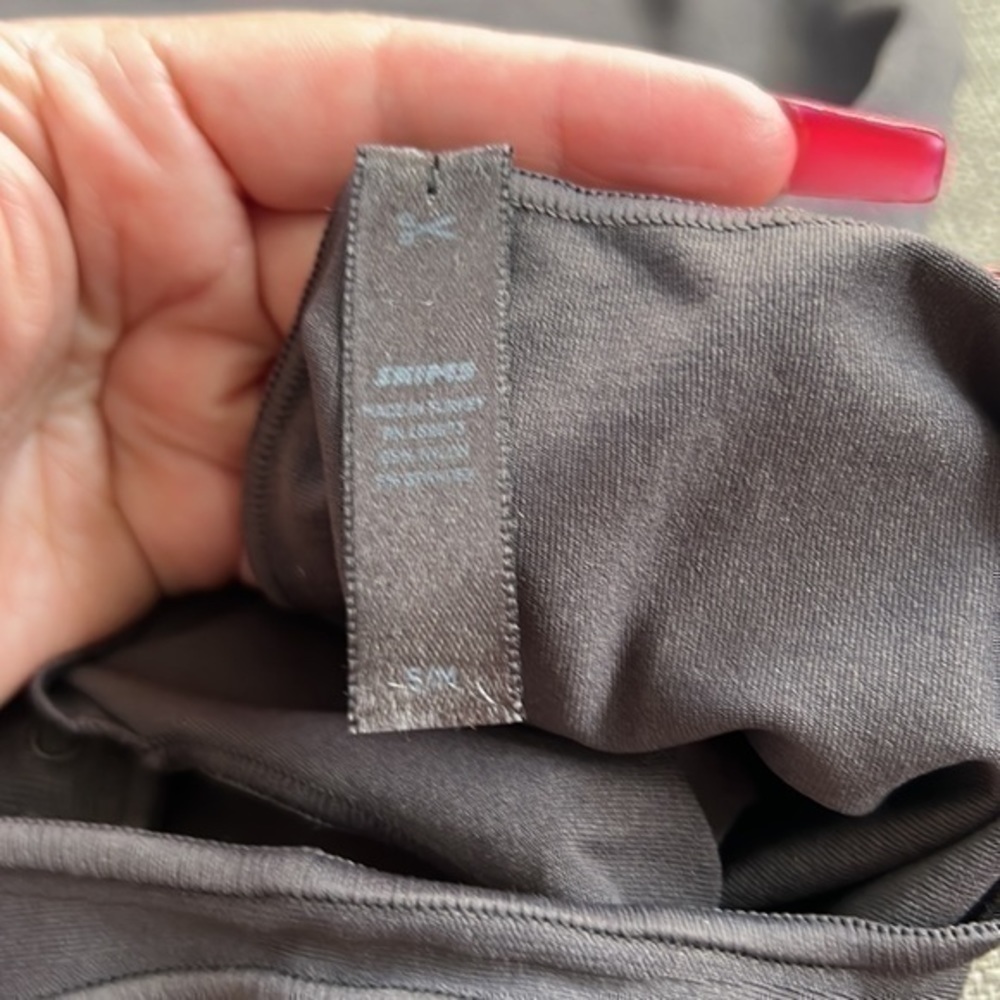 Essential T-Shirt Bodysuit - Picture 8 of 13